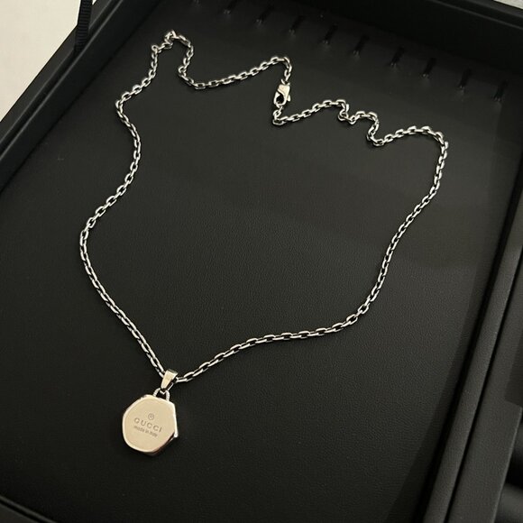 STERLING SILVER GUCCI TRADEMARK HEXAGON NECKLACE - Picture 1 of 9